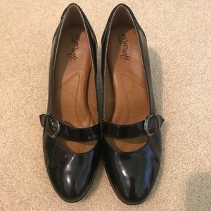 Sofft black leather belted pumps